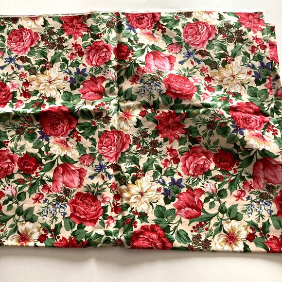 1 Piece of Cotton Fabric Red Floral Flowers Quilting Sewing 1 Meter Material - Picture 3 of 3